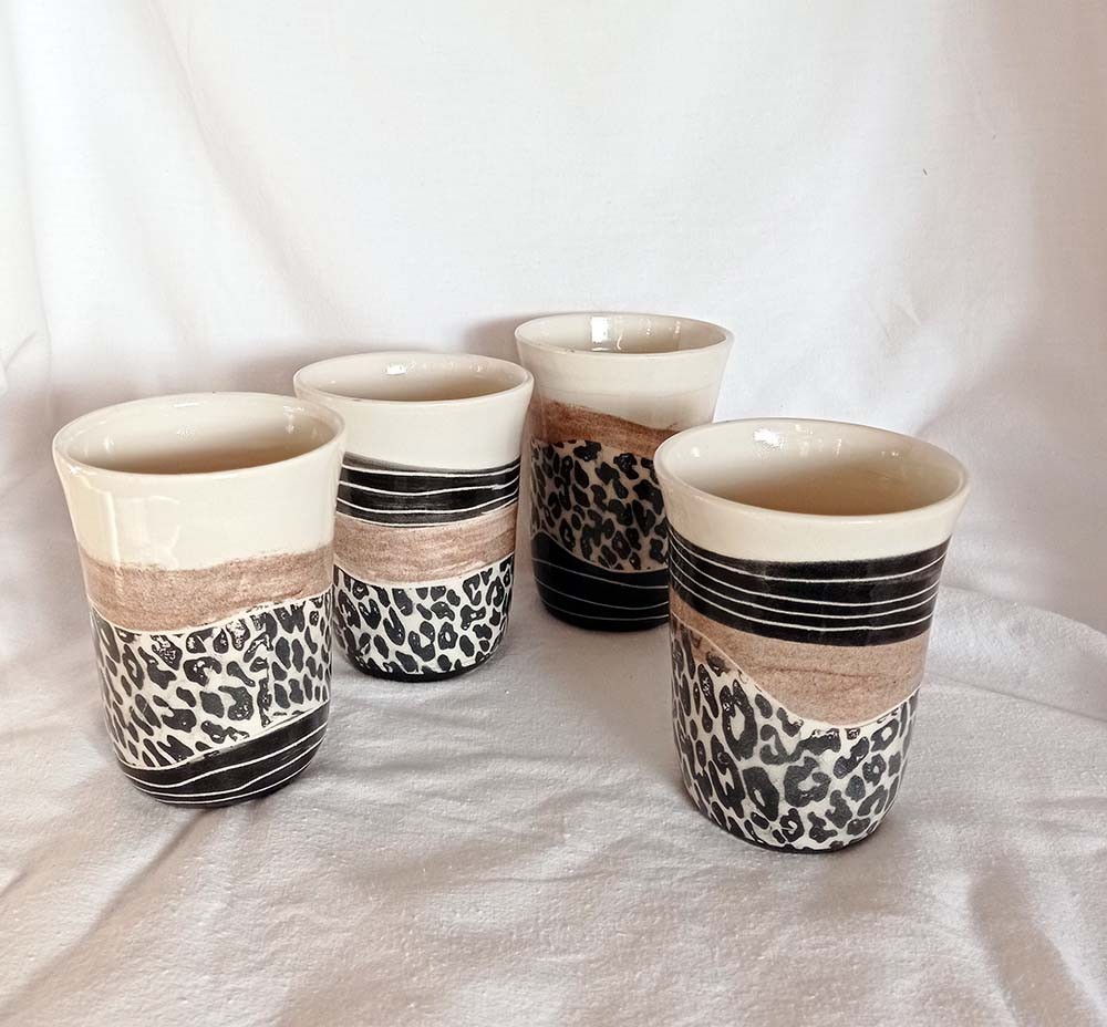4 mugs leopard