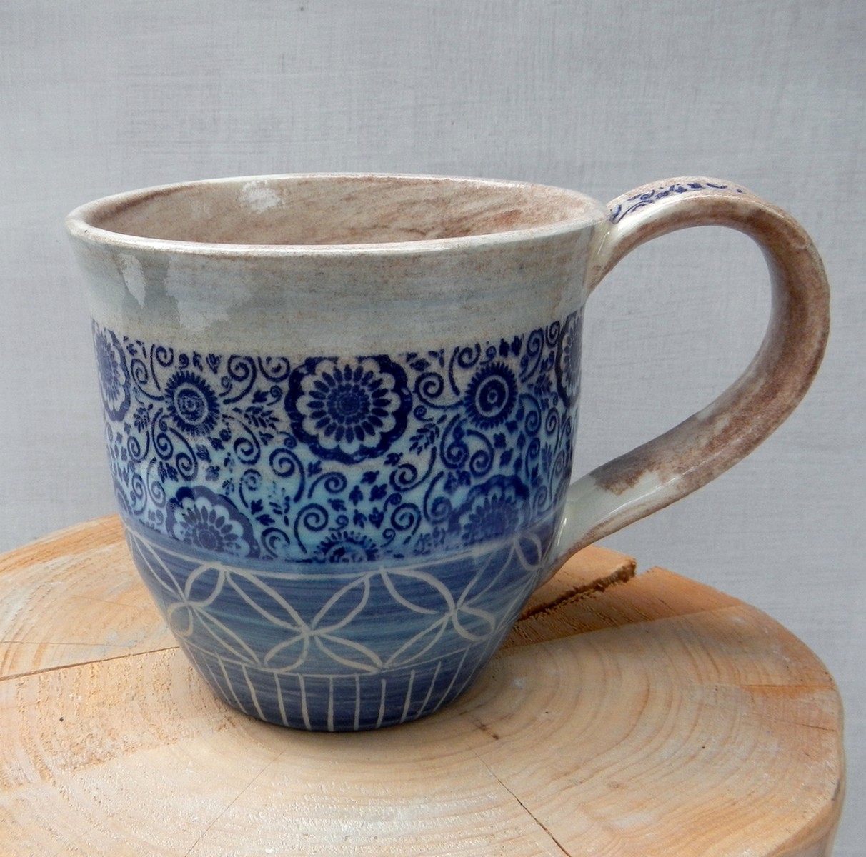 MUG 12