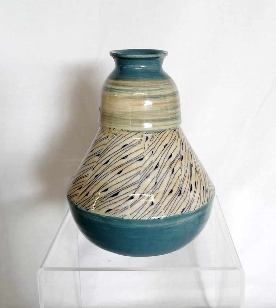 Vase v47